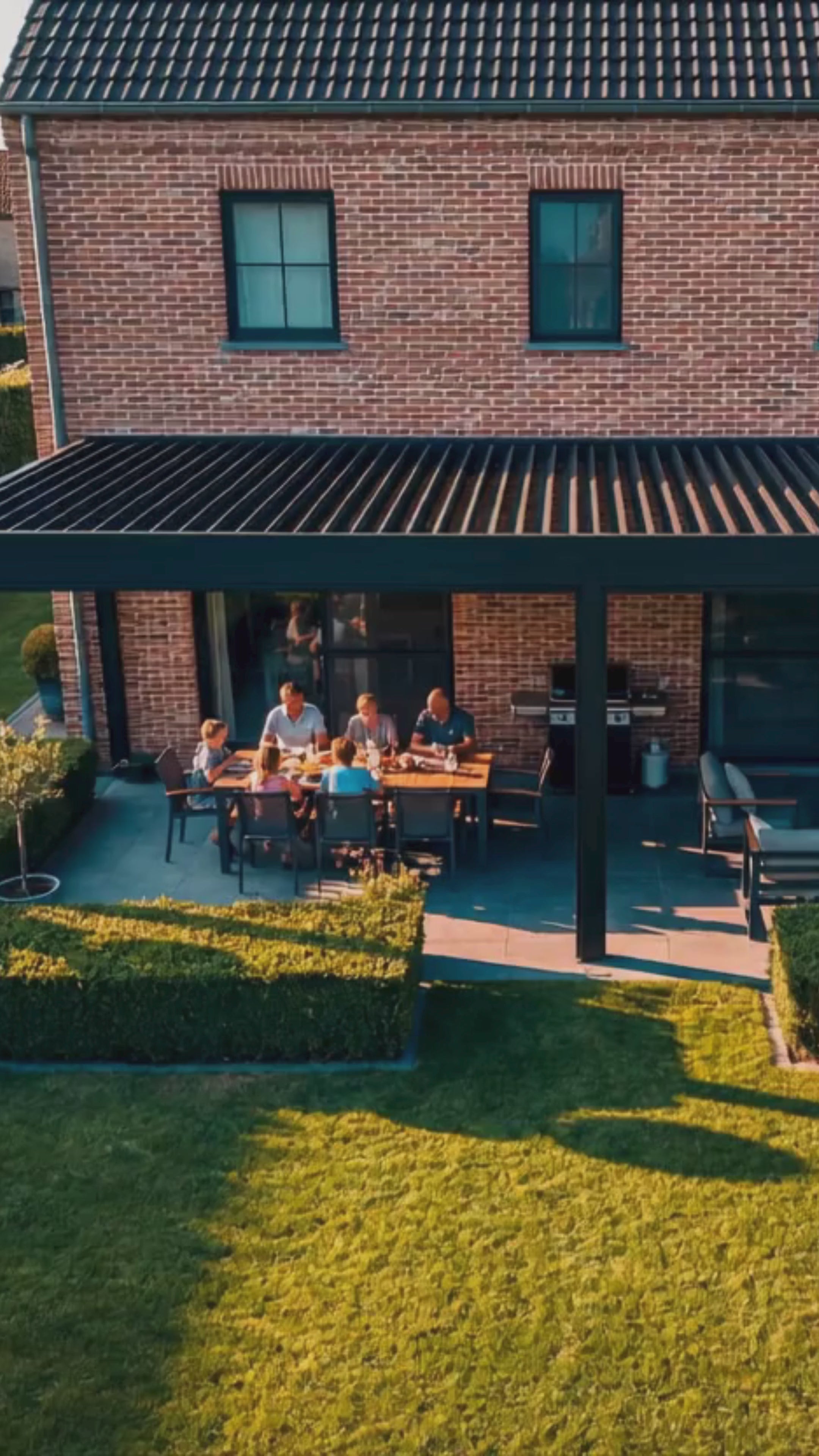 Video laden: Video Give Away Pergola SKYGGO